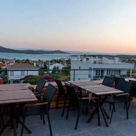 Qara Hotel Ayvalı