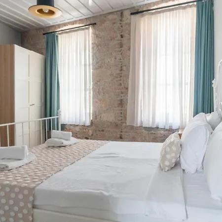 Qara Hotel