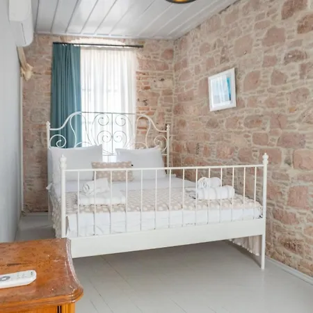 Hotel Qara Ayvalik