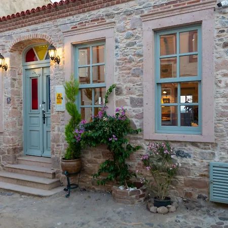 Otel Qara