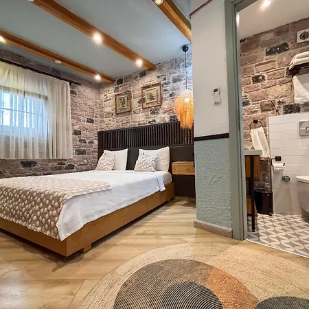 Qara Otel *