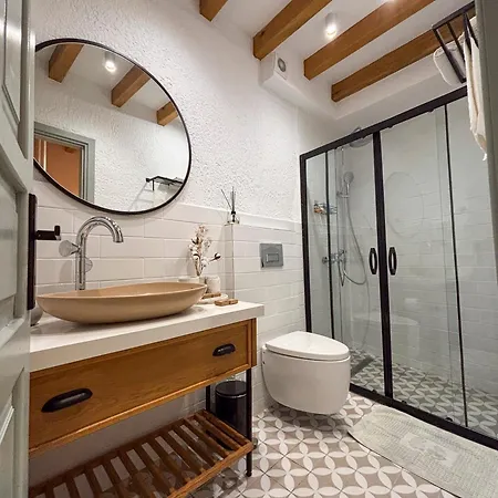 Hotel Qara