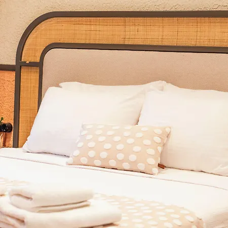 Qara Otel